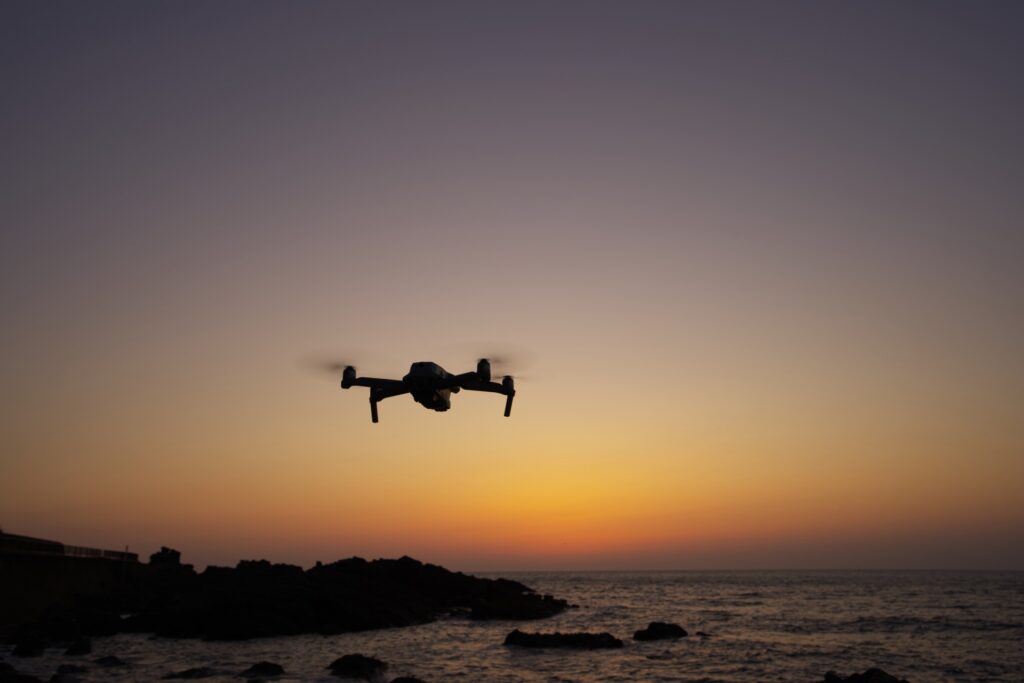 ドローン　免許制