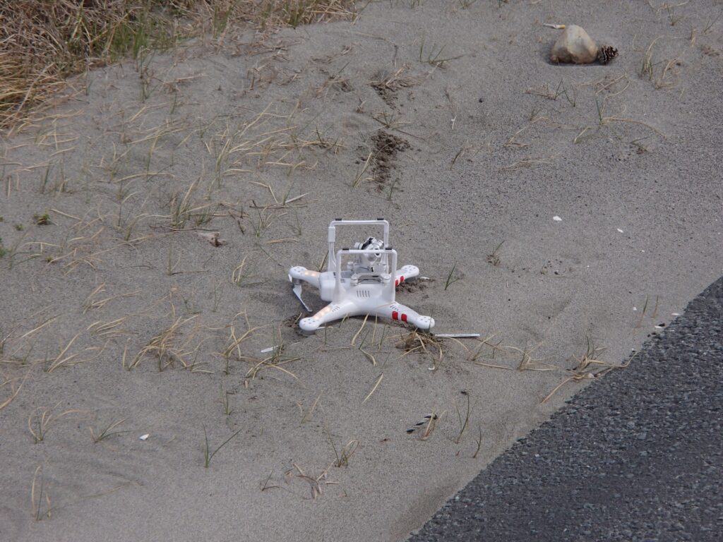 ドローン　免許制